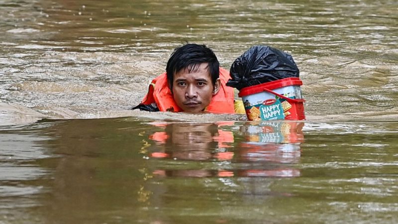 Криптофирмы раздают токены в поддержку жертв тайфуна во Вьетнаме